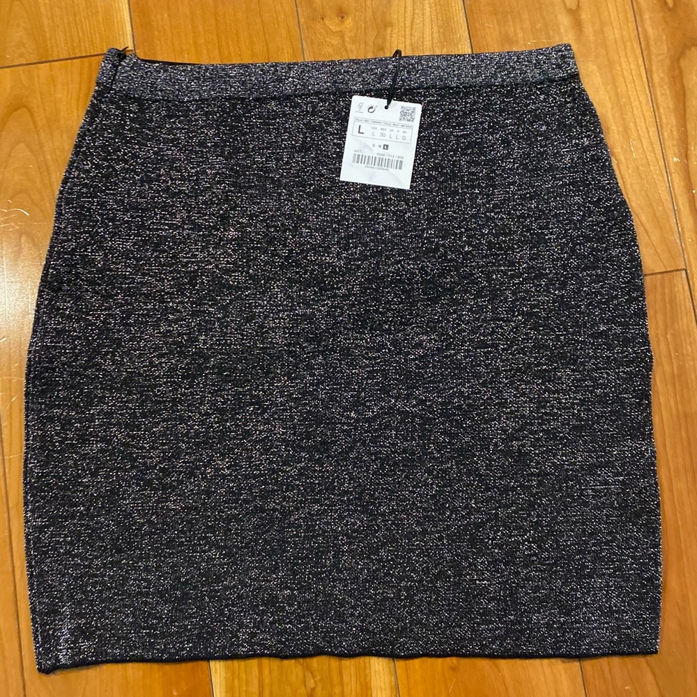 NWT Zara Knit shimmer skirt, L